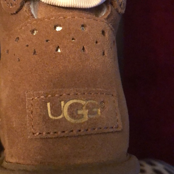 Authentic uggs size 7 - Picture 6 of 6